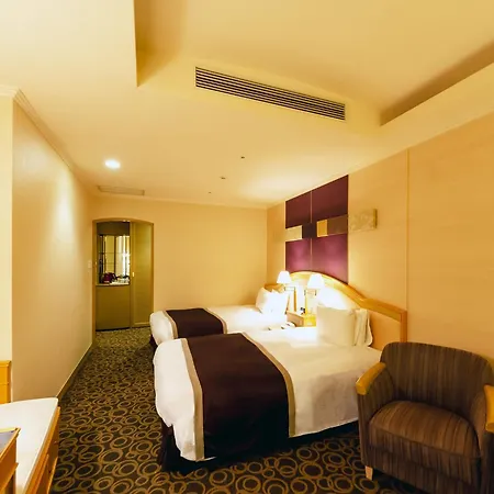 Ginza Creston Hotel Tokyo Exterior photo